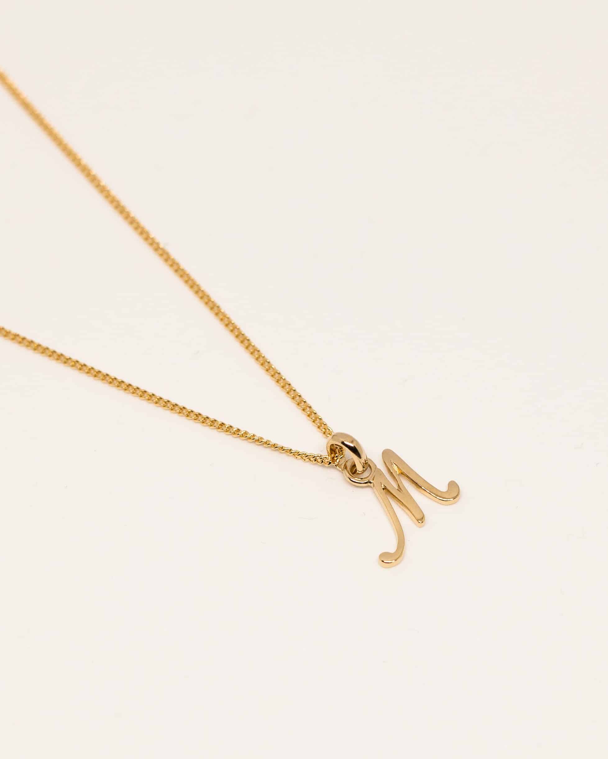 Collier Initiale M